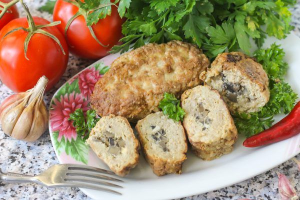 Зразы мясные с грибами и яйцом